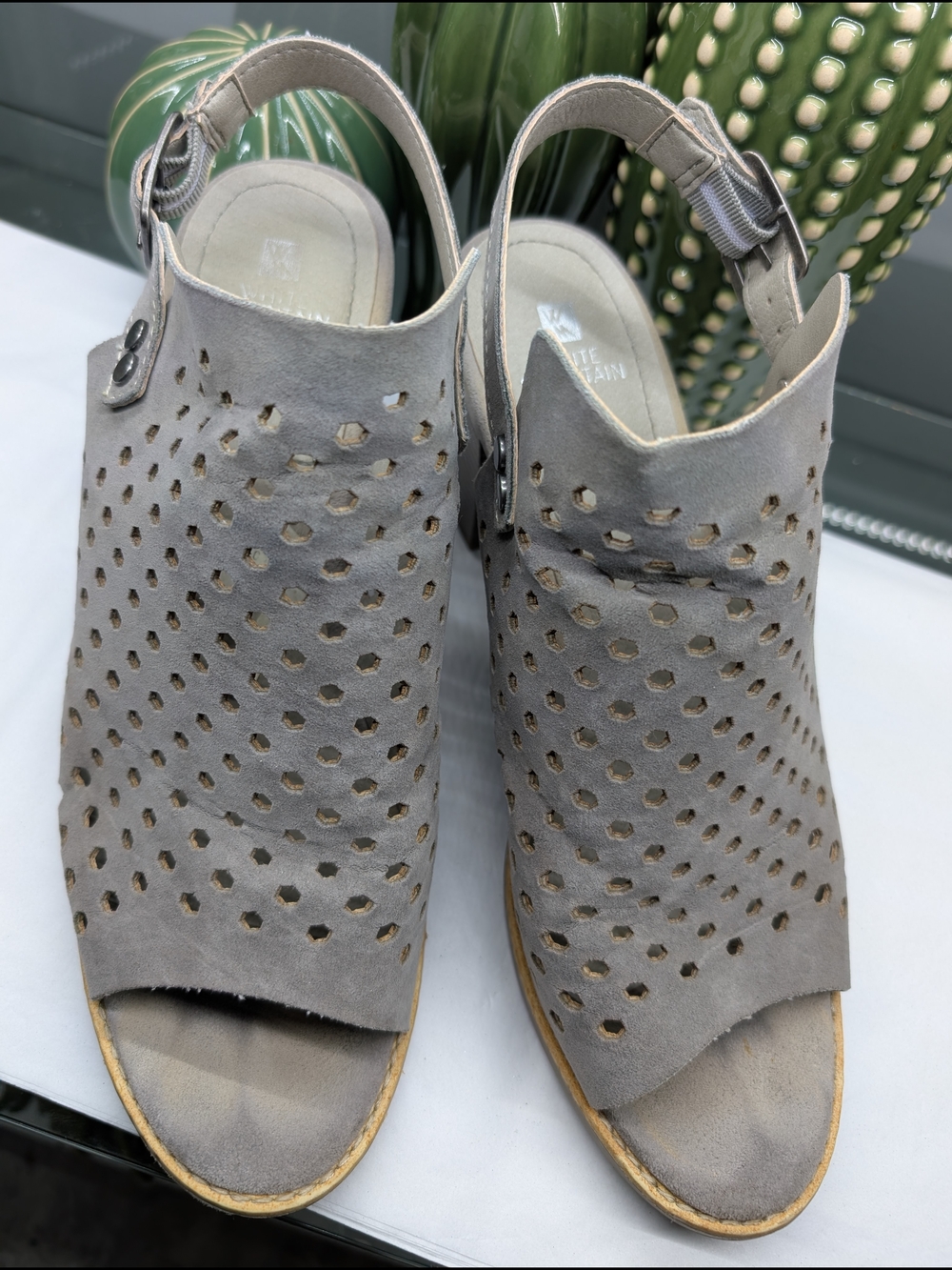 White Mountain Women's Gray Perforated Slingback Sandals Size 10